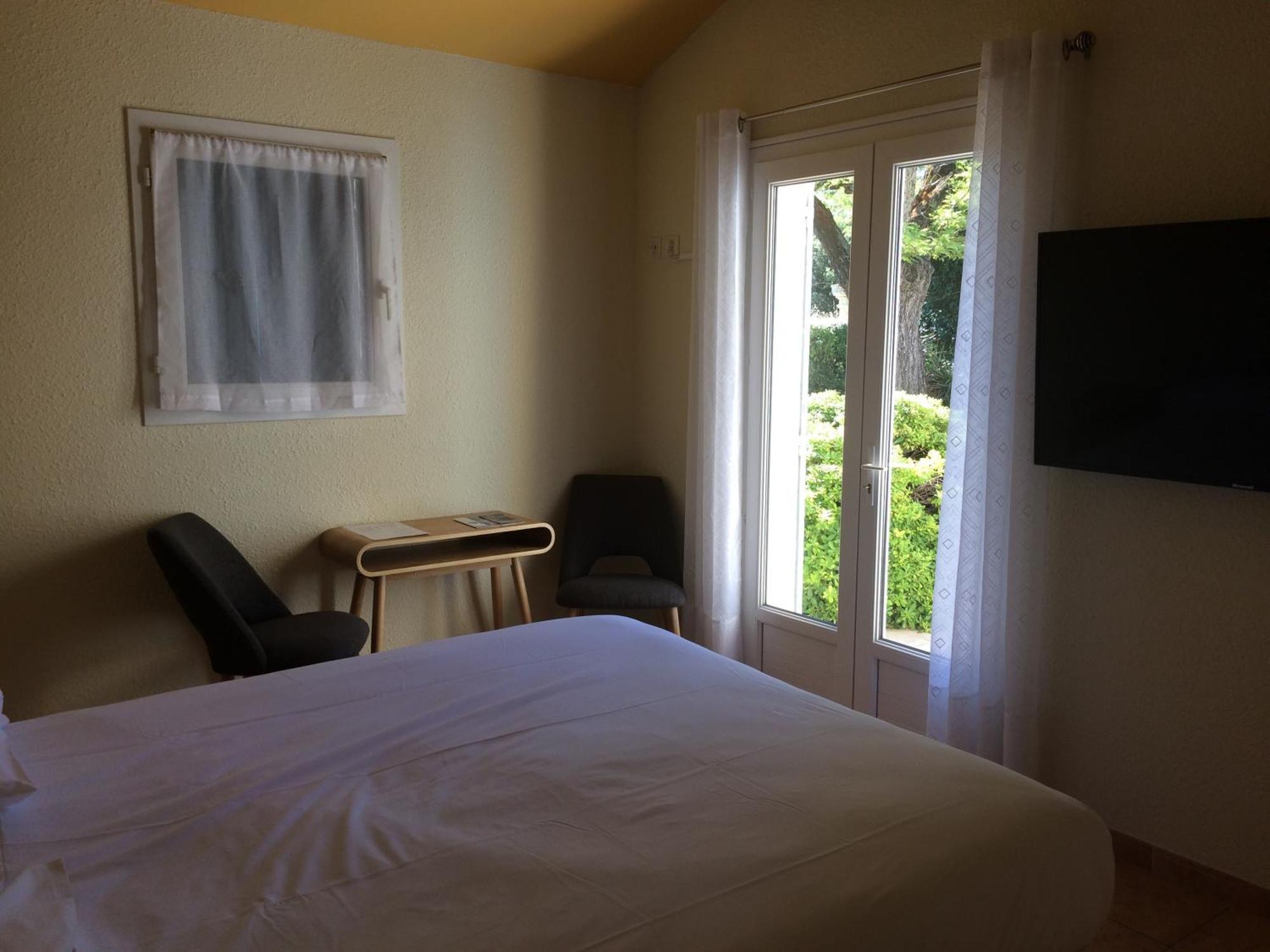 Castel Mireio Gites Cairanne Bagian luar foto
